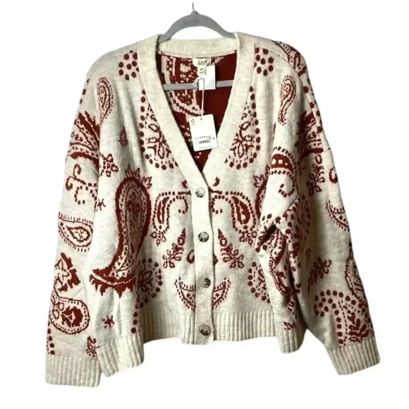 a.n.a NWT Cardigan Sweater Size XXL Button Up Red Paisley Cropped Paisley Comfy - Picture 1 of 10